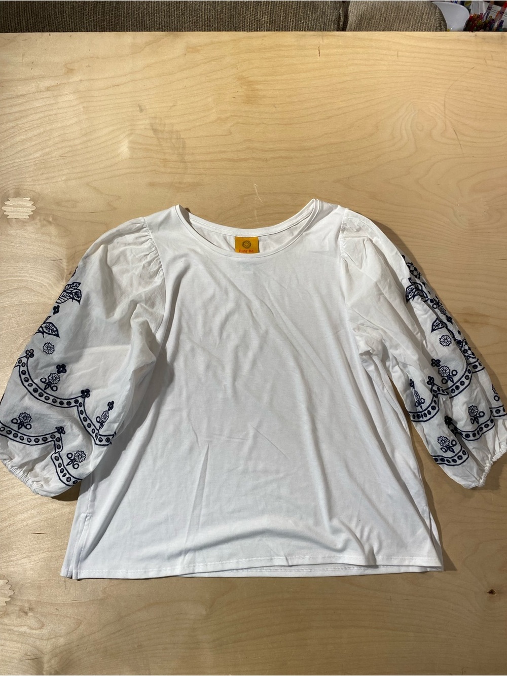 Ruby Rd. White Puff Sleeve Top with Navy Embroidery Small (RV) - Picture 2 of 9